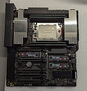 Procesor AMD Ryzen Threadripper PRO 7995WX,  96C / 192T, 2.50 - 5.10 GHz, 480 MB cache, 350 W, Tray 
 [1 buc]Cooler procesor Thermaltake ToughLiquid 360 TRX40 ARGB 
 [1 buc]Placa de baza ASUS Pro WS TRX50-SAGE WIFI, Socket sTR5, eATX
 [4 buc]Memorie server Samsung 64 GB DDR5 ECC RDIMM 4800 MHz 2Rx4
 [2 buc]Sursa Seasonic PRIME PX-1600 ATX 3.0, 1600 W, ATX, 80+ Platinum, Full modulara 
 [4 buc]Placa video MSI GeForce RTX 4090 SUPRIM LIQUID X 24 GB GDDR6X 384 bit 
 [3 buc]SSD Samsung ..._6