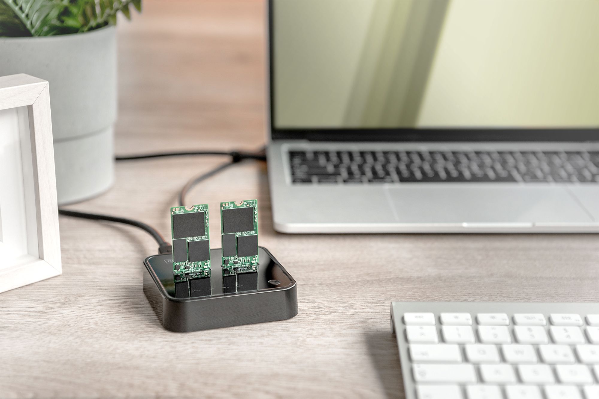NVME CLONE STATION USB3.1/TYP-C NVME M.2 SSD CASE_4