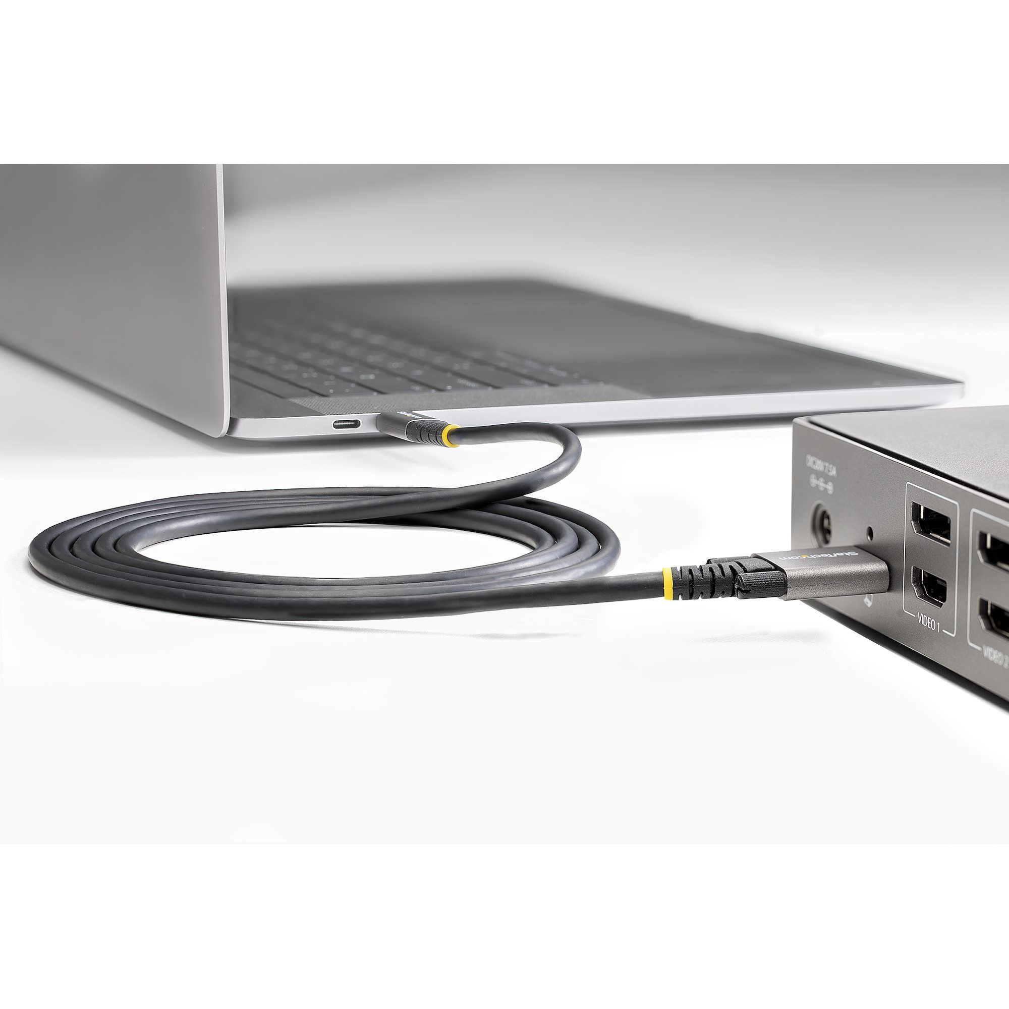 3FT SIDE SCREW LOCKING USB C/._7