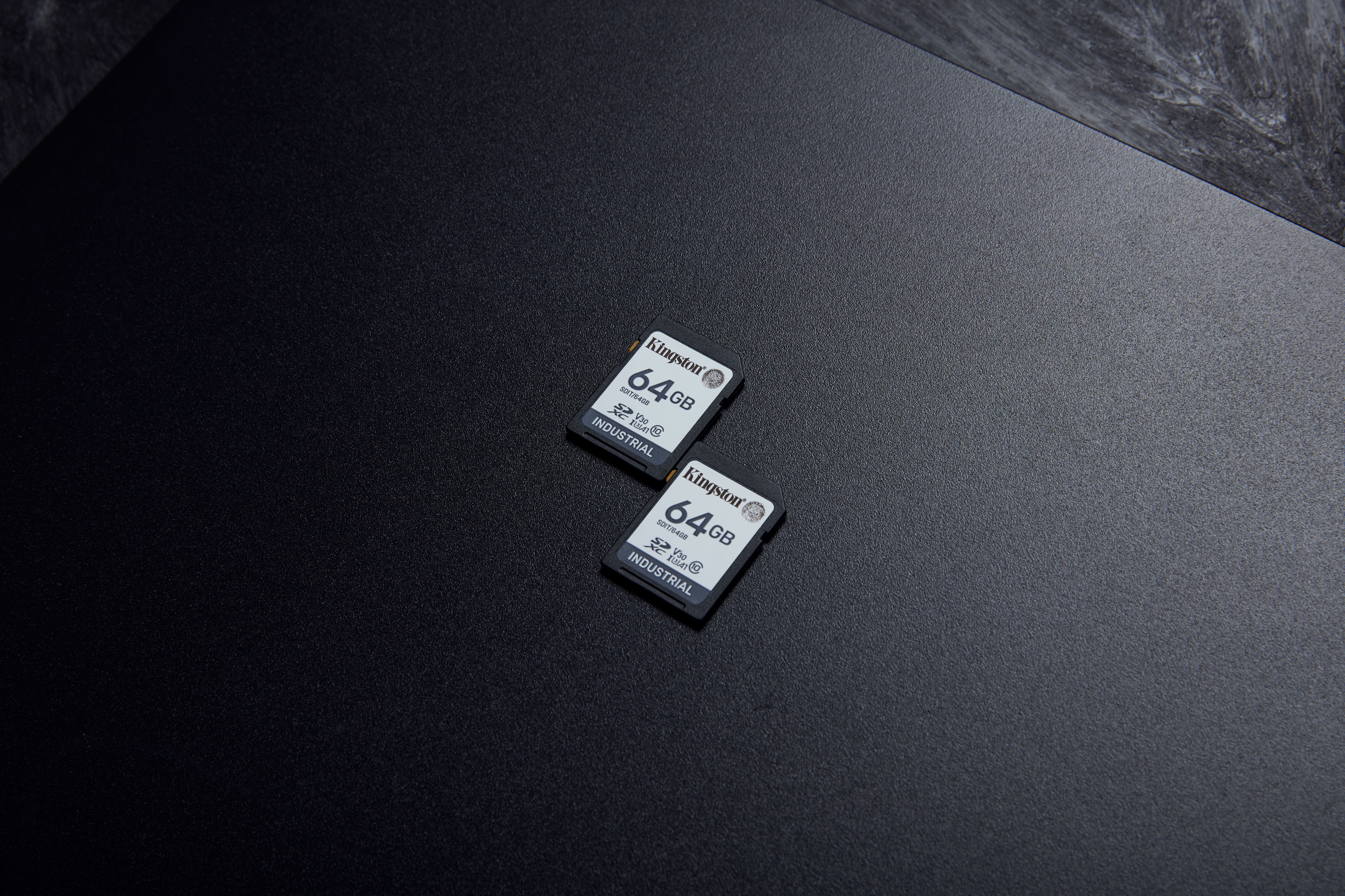 64GB SDXC INDUSTRIAL C10/-40C TO 85C UHS-I U3 V30 A1 PSLC_15