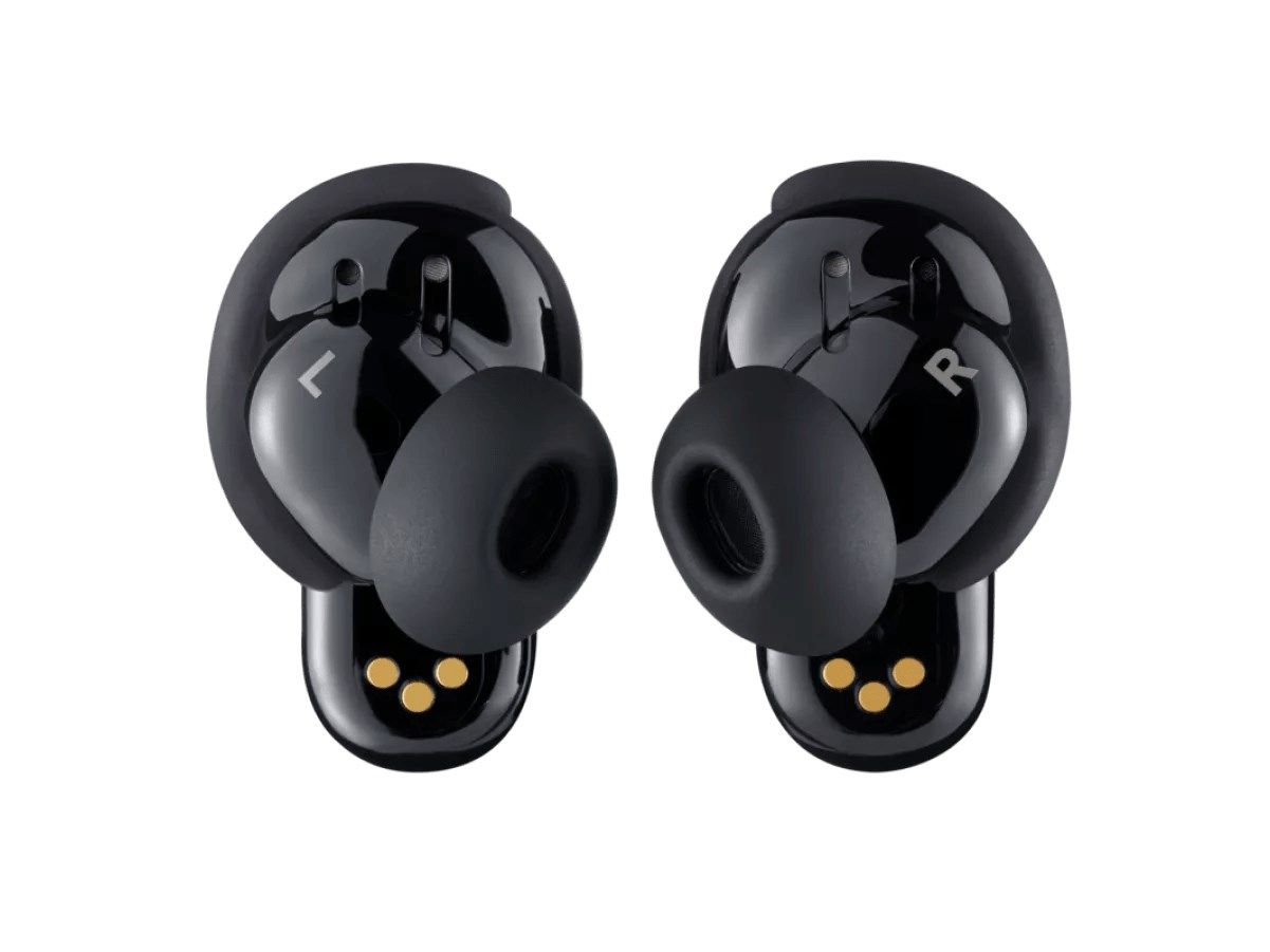 BOSE QuietComfort Ultra Wireless Noise Cancelling Earbuds black_6