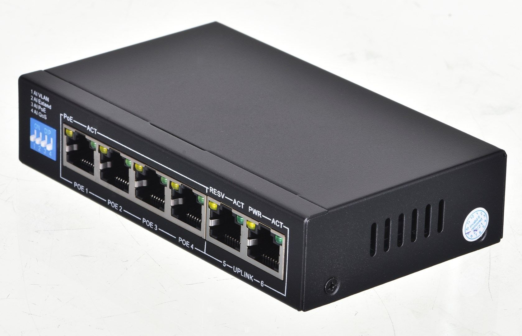 Extralink PoE Switch KRIOS 4x Gigabit PoE/PoE+  2x RJ45 Uplink Gigabit  60W_6
