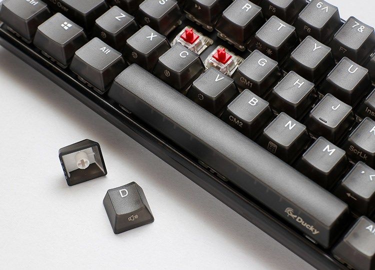 Ducky One 3 Aura Black SF Gaming Keyboard  RGB LED - MX-Speed-Silver_3