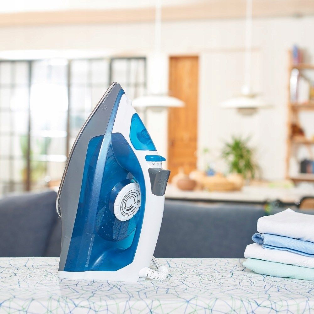 Steam iron Black+Decker BXIR2200E (2200W)_9