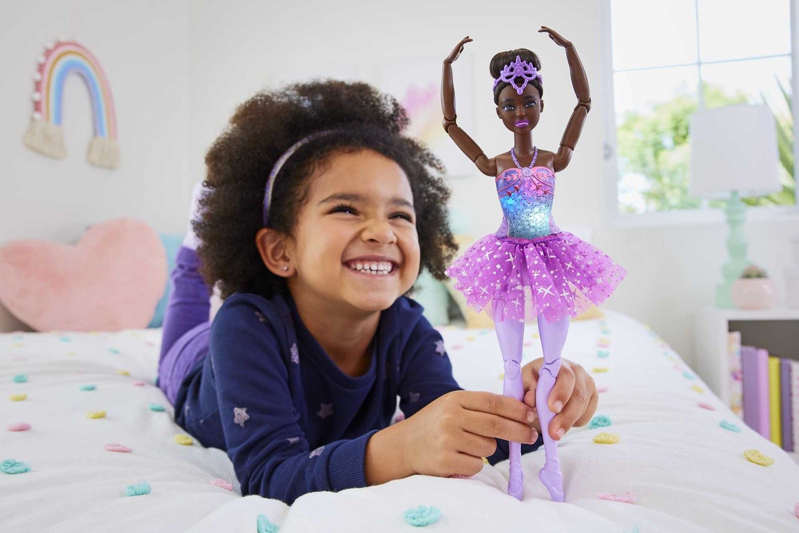 Barbie Doll Ballerina Magic Lights Brunette HLC26 p4 MATTEL_10