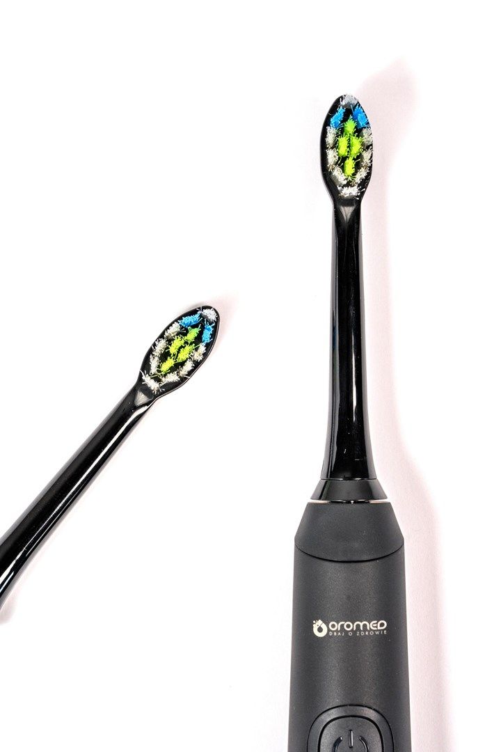 Szczoteczka soniczna ORO-SONIC PROFESSIONAL BLACK_3